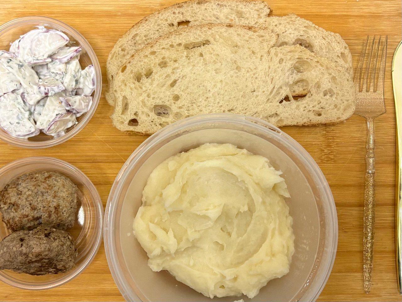 Котлетки с пюрешкою